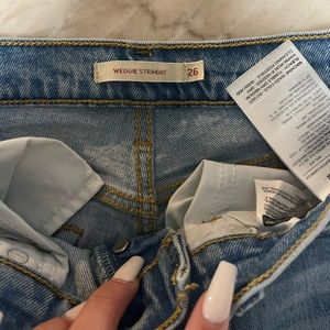 Levi’s wedgie straight jeans